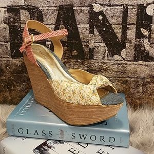 Bakers Maya Floral Pattern Peep Toe